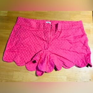 Crown & Ivy Scalloped Shorts